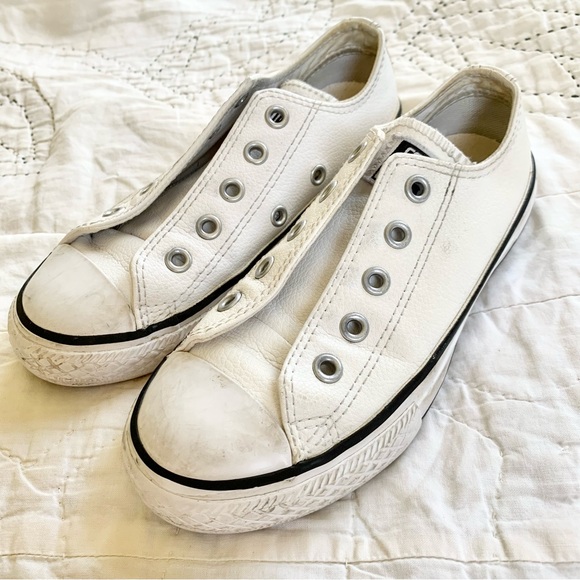 🛑SOLD🛑 Kids Leather Converse - Picture 2 of 8